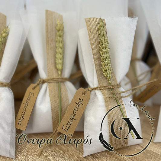 boho μπομπονιέρα γάμου με στάχυ και ευχαριστήριο καρτελάκι